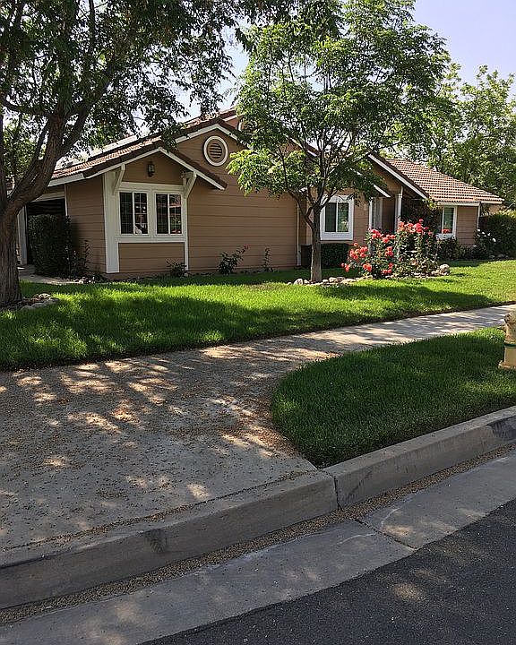 2nd image of 1541 Lucy St