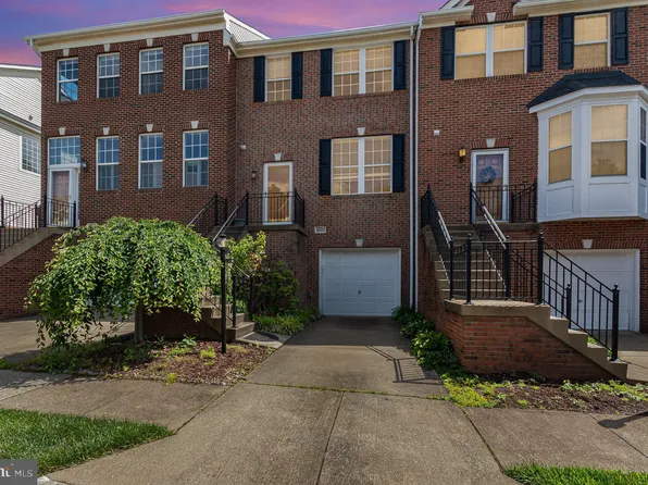 43120 Forest Edge Sq, Ashburn, VA 20148