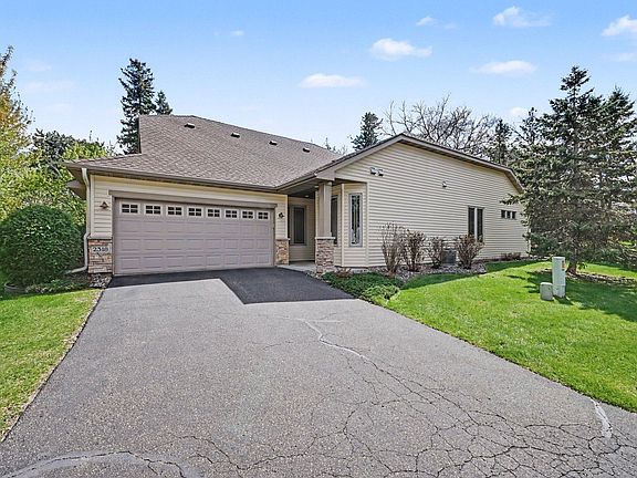 2nd image of 2318 Olivia Ct E