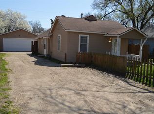 628 NE Oakland Ave, Topeka, KS 66616