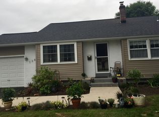 138 Lake Dr, Downingtown, PA 19335
