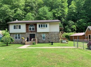 122 W Jarrett Pl, Colcord, WV 25048