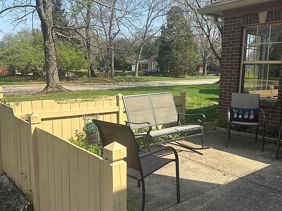 3rd image of 3222 Graystone Manor Pkwy