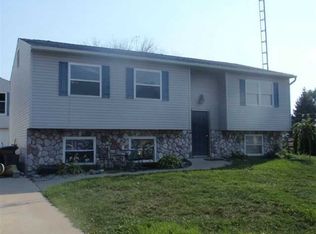 205 Farnstead Dr, Northwood, OH 43619