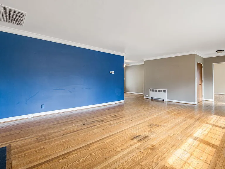 100 Lakeshore Dr — Photo 4