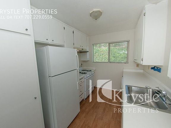 4th image of 355 Parkview Ter APT B6