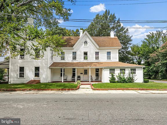 2nd image of 202 N Bedford St