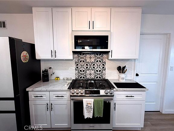 3rd image of 1590 Sabina Cir