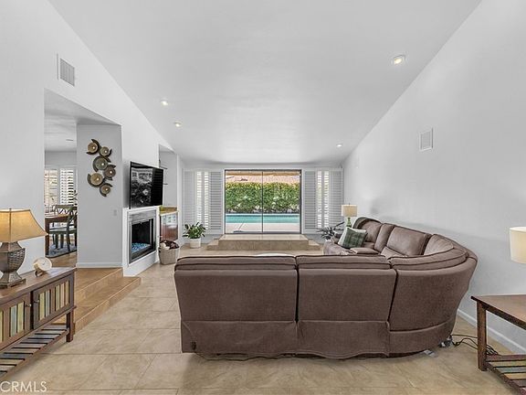 5th image of 1413 E Caleta Way