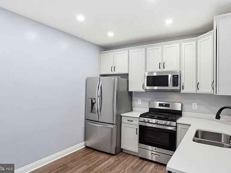 832 Estuary Dr — Photo 6