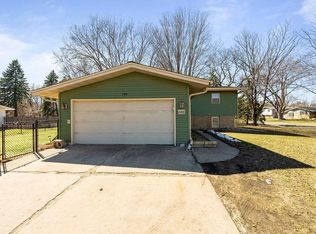 6201 81st Ave N, Brooklyn Park, MN 55443