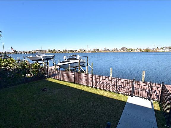 2nd image of 1419 Royal Palm Dr APT B