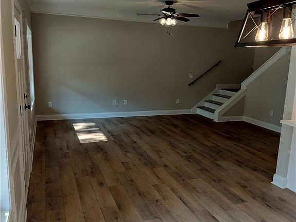 4th image of 23 College Heights Pl