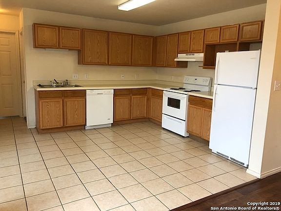 4th image of 15414 Kamary Ln