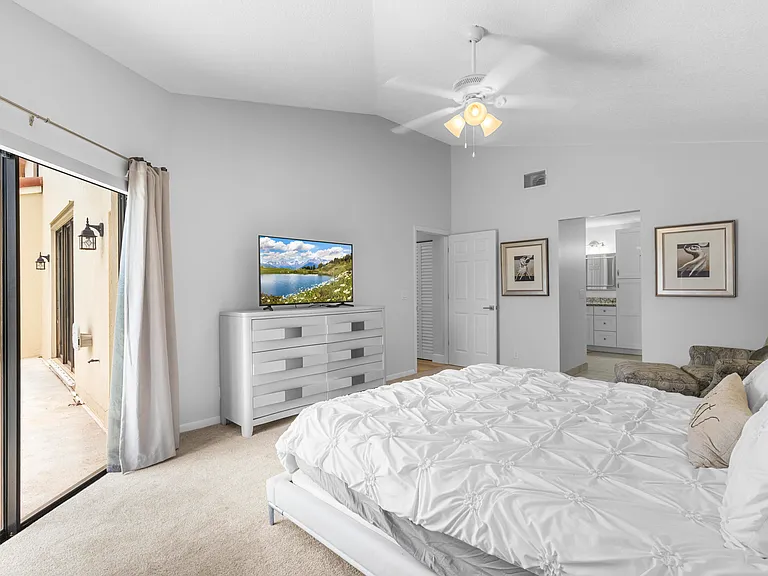 12715 Kingsway Rd — Photo 21