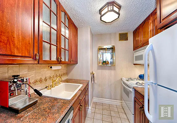 Sold by Halstead Real Estate | media 18