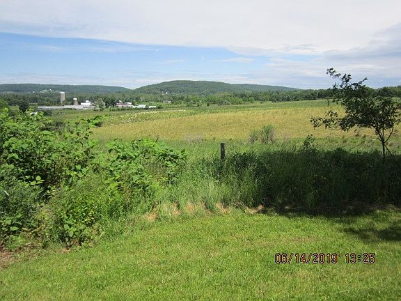 3rd image of 780 Brace Hill Rd