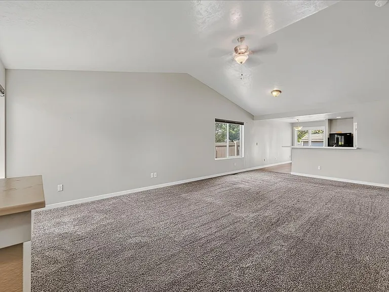 3914 W Meadowpine St — Photo 3