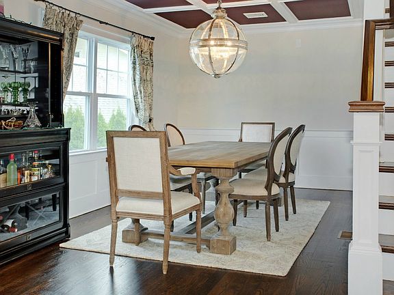 Dining Room w/trim detail