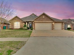 8609 NW 111th St, Oklahoma City, OK 73162