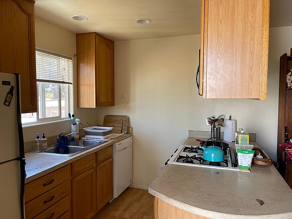 2nd image of 5021 Niagara Ave
