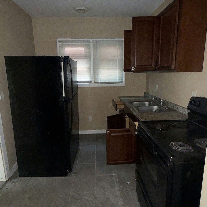 14893 Sussex St, photo 8