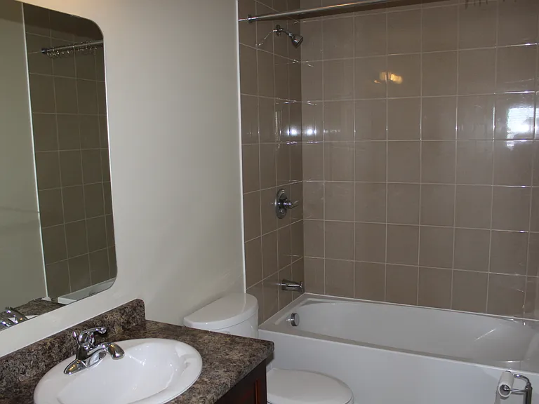 137 Harthill Way #H — Photo 8