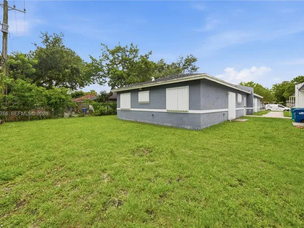 2249-2251 NW 66th St, Miami, FL 33147