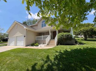 1207 N 27th St, Norfolk, NE 68701