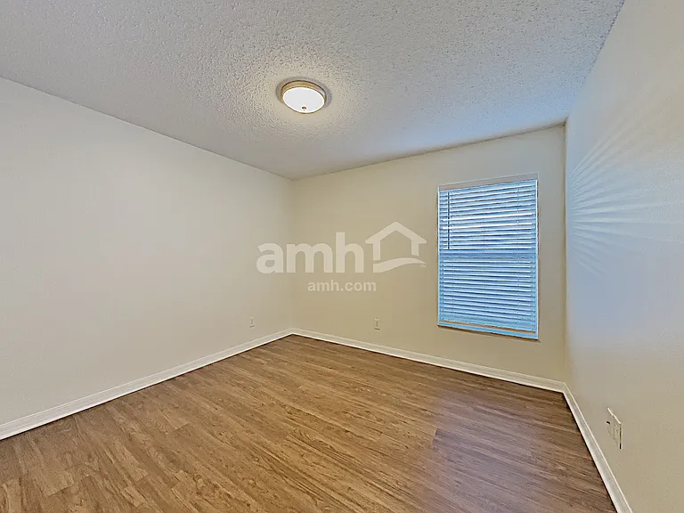 1066 Bluegrass Dr — Photo 19