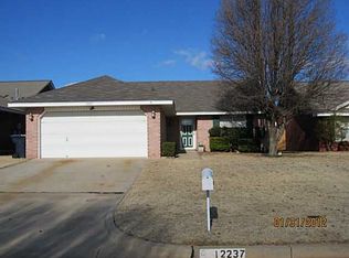 12237 SW 13th St, Yukon, OK 73099