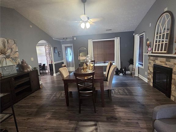 5th image of 4611 Salem Prince Dr