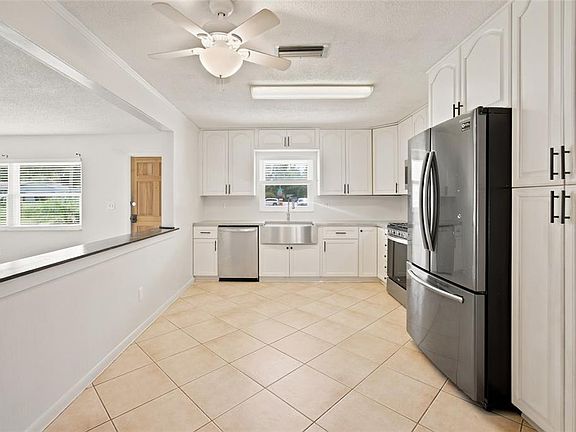 5th image of 3807 SE 8TH STREET