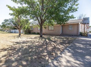 827 8th St, Colorado City, TX 79512