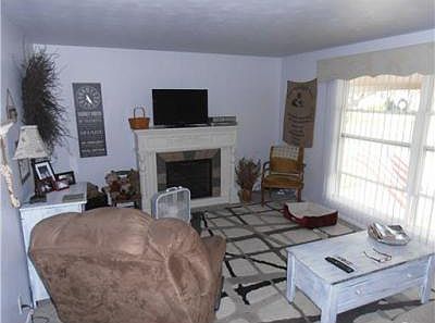 2nd image of 3223 Cabot Dr