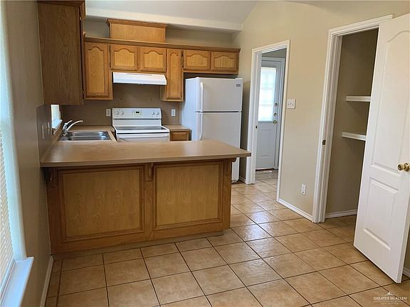 4th image of 2519 Fatima Ave APT 2