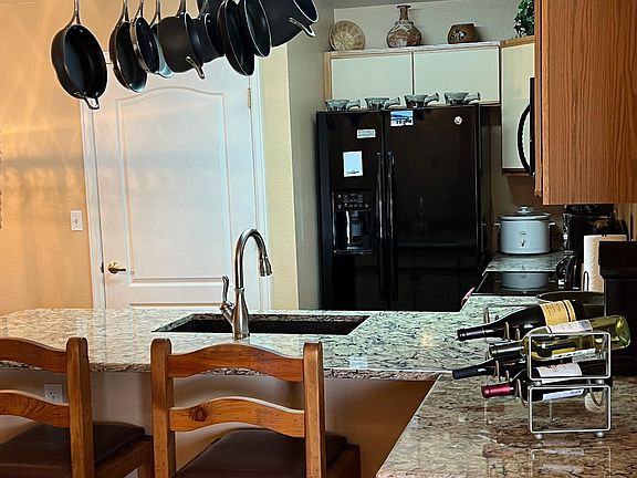 fully furnished kitchen.