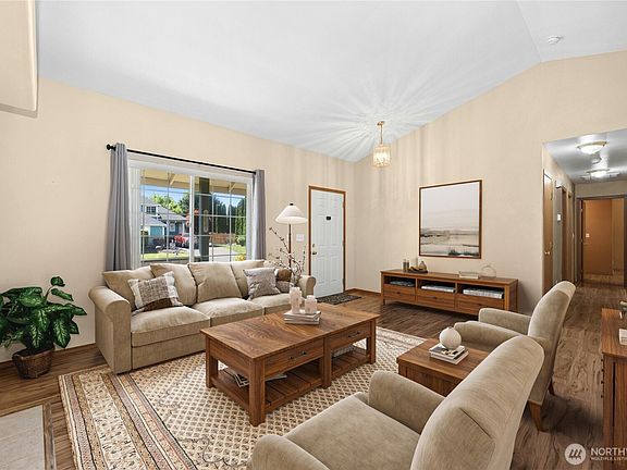 4th image of 20311 86th Avenue Ct E