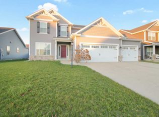 412 London Way, Savoy, IL 61874