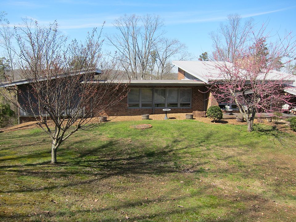 01 Attractive Front of Home