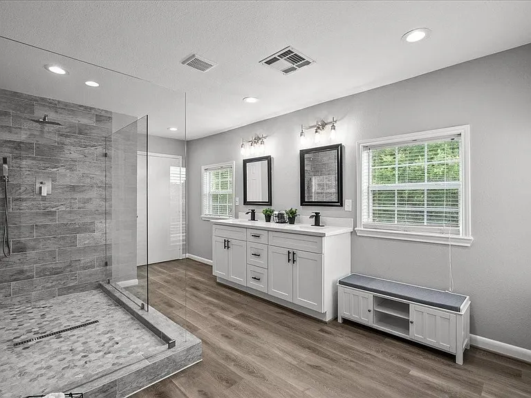401 Paradise Dr — Photo 26