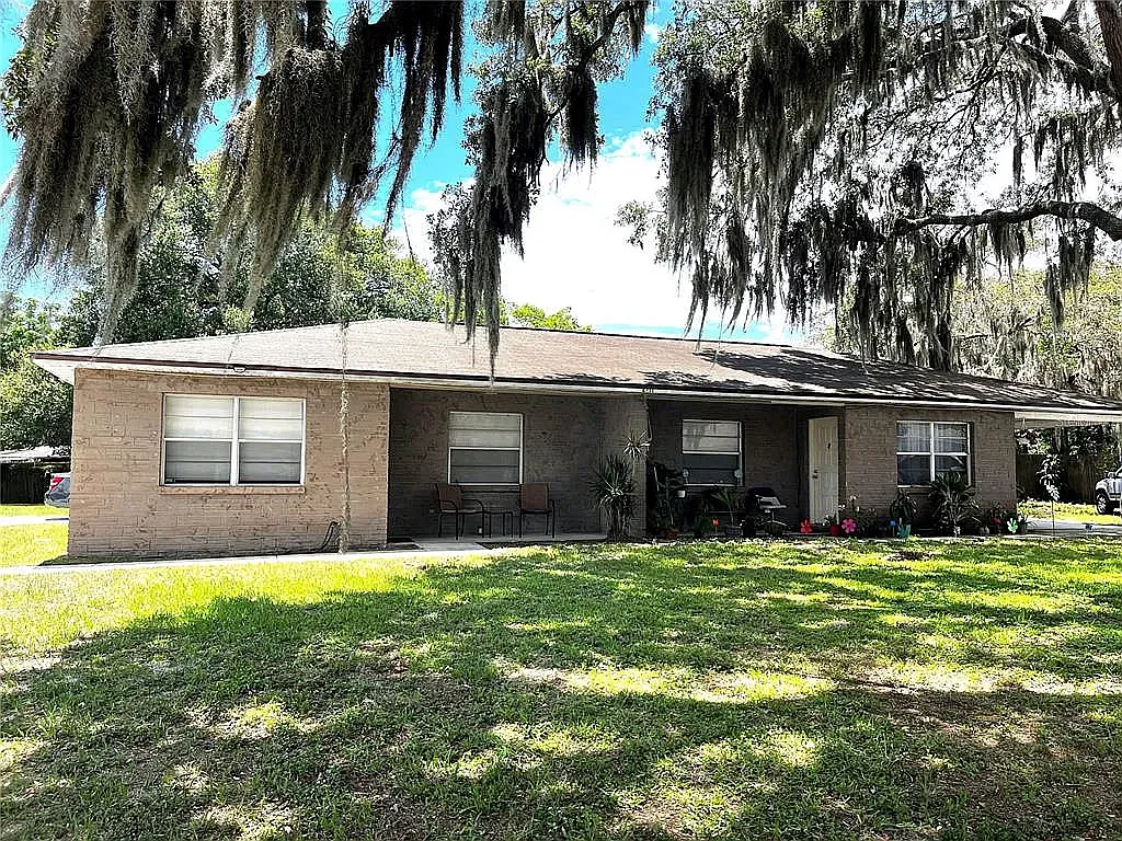 2 bed, 800 sqft, $1,600 — Photo 1