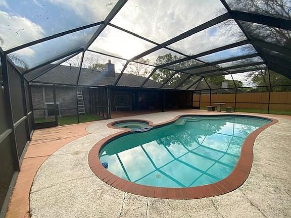 5th image of 415 Holly Fern Dr
