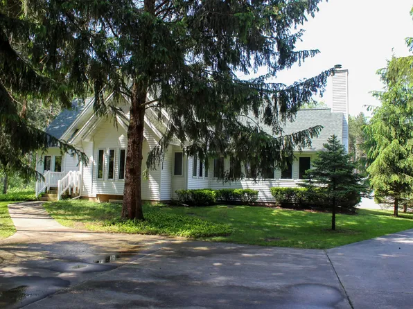 4286 W Jackson Rd, Alma, MI 48801