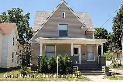 1st image of 423 Pine Ave NW