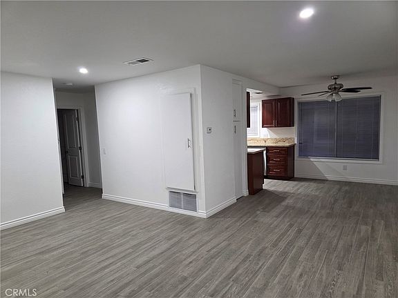 4th image of 128 Wiseman Way #C