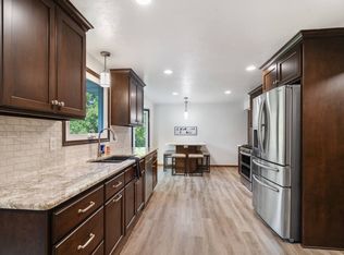 1212 Circle Dr, Green Bay, WI 54313