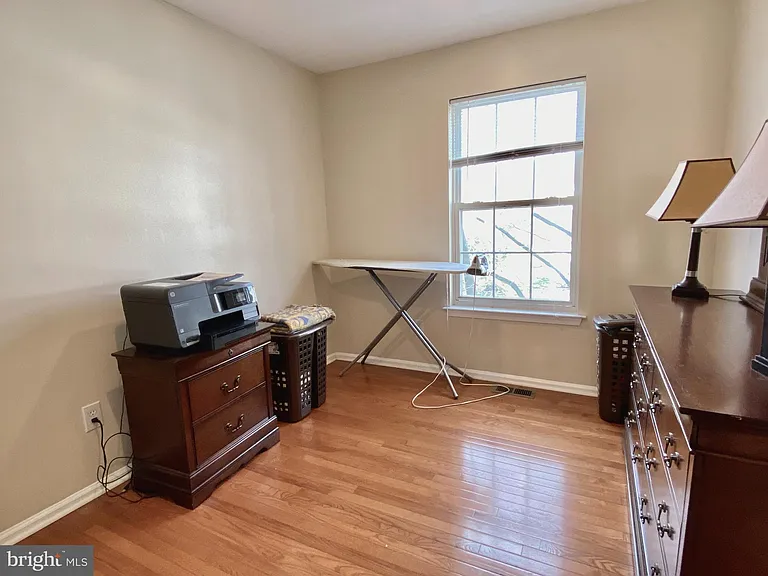 240 William Livingston Ct — Photo 24