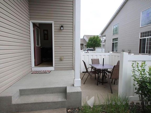 2nd image of 11429 16th St NE