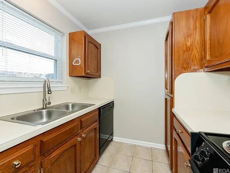 10062 Jefferson Hwy #B — Photo 9